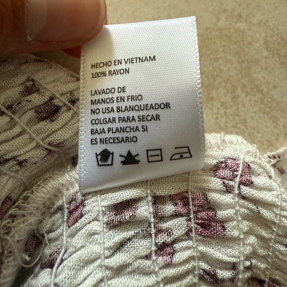 Floral Ruffled Tank Top - Picture 8 of 8